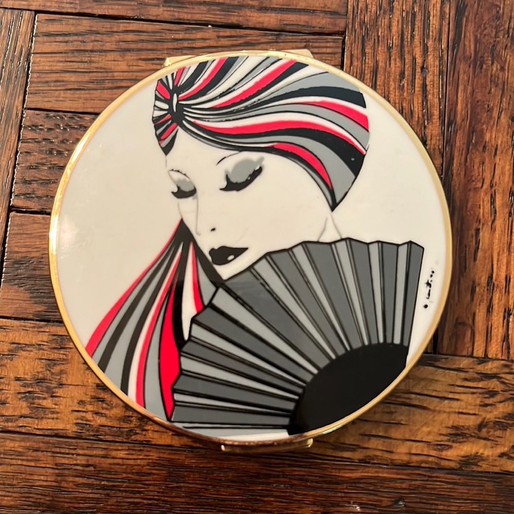 Vintage 70s Stratton art deco, double sided magnification, normal mirror